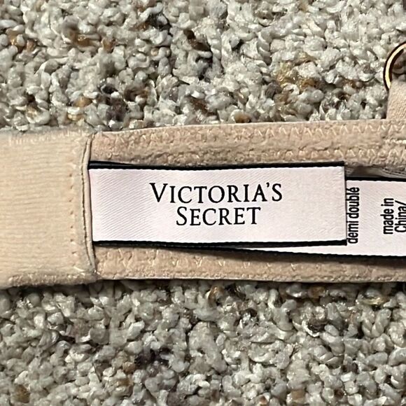 Victorias Secret Nude Shimmer Lightly Lined Demi Bra 36B - Picture 3 of 5